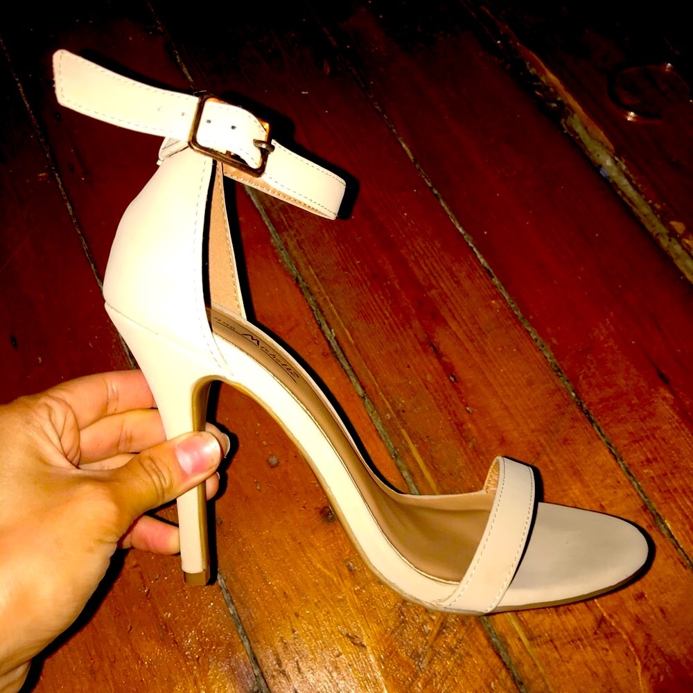 Brand new nude pumps!